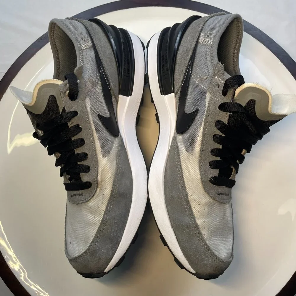 Nike Waffle One SE Boys Size 7Y Cool Grey White Wolf Grey Black - Picture 5 of 8
